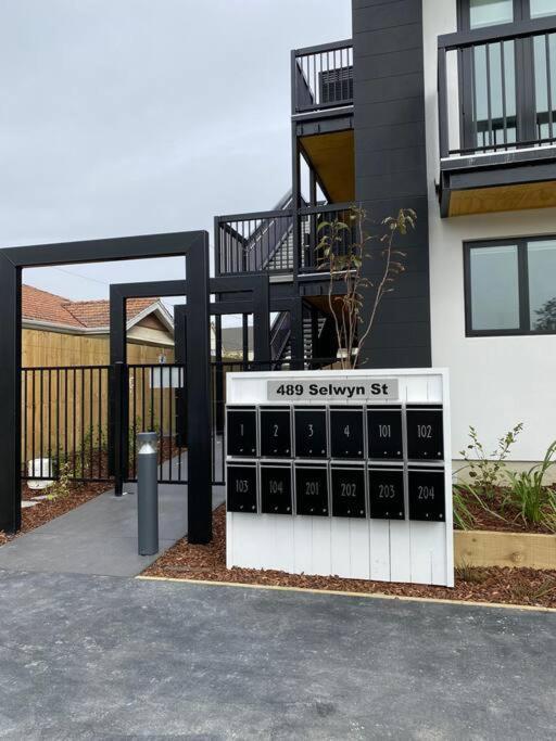City Centre Apartment Close To Hagley Park クライストチャーチ エクステリア 写真