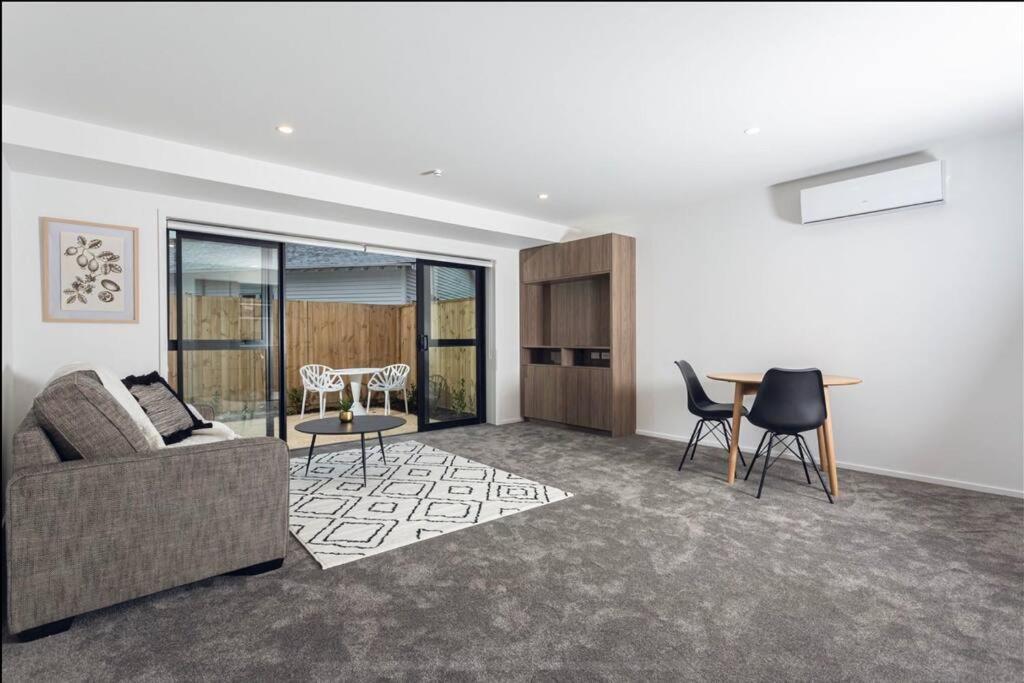 City Centre Apartment Close To Hagley Park クライストチャーチ エクステリア 写真