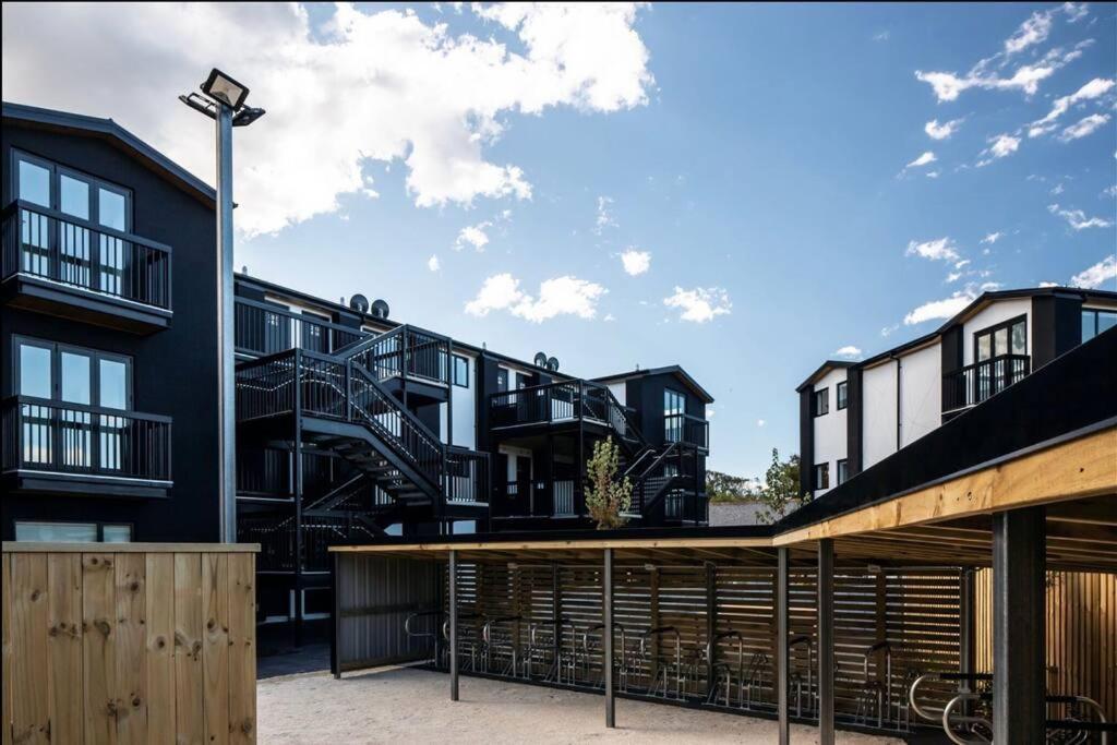 City Centre Apartment Close To Hagley Park クライストチャーチ エクステリア 写真